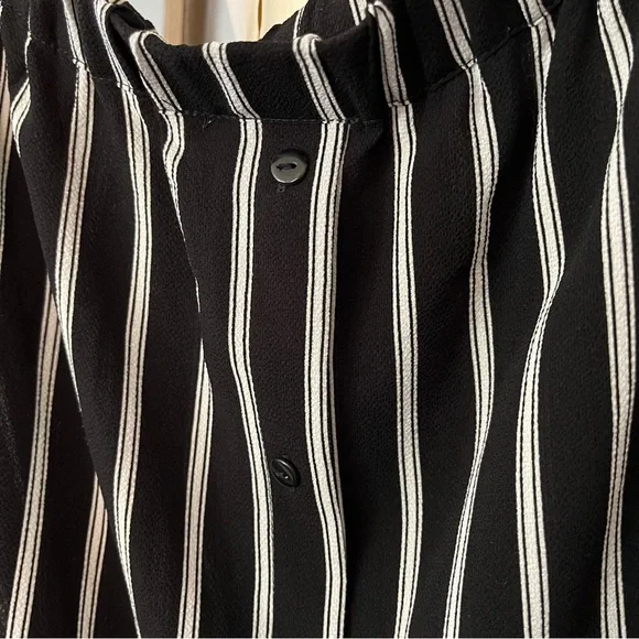 *SOLD* Striped Off The Shoulder Blouse - Picture 7 of 7